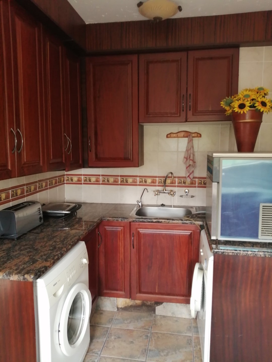 4 Bedroom Property for Sale in Boschenvaal River Front Lodges Free State